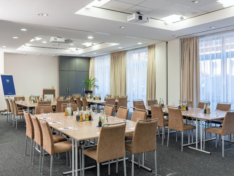 Nh Hamburg Altona Hotel Exterior photo
