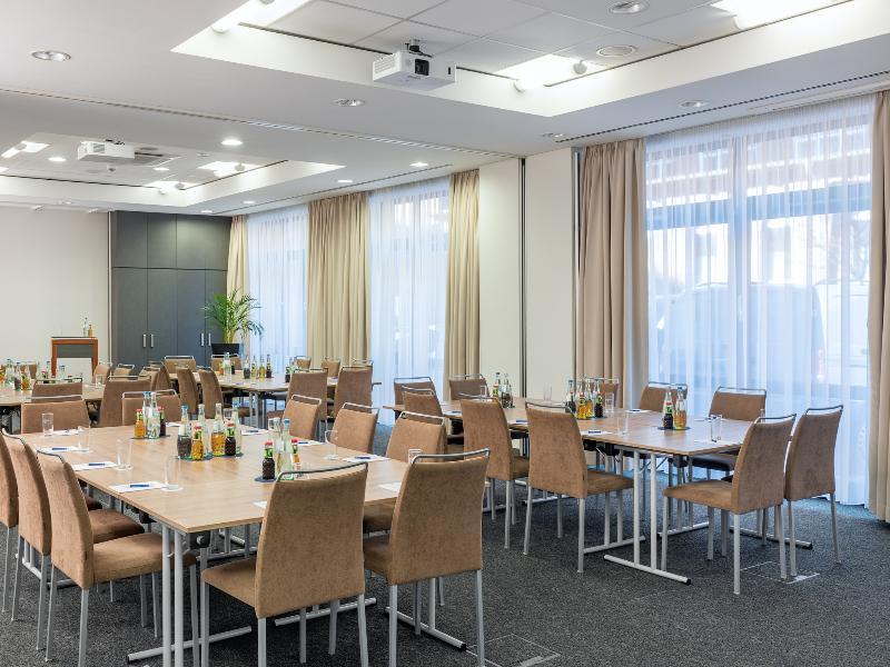 Nh Hamburg Altona Hotel Exterior photo