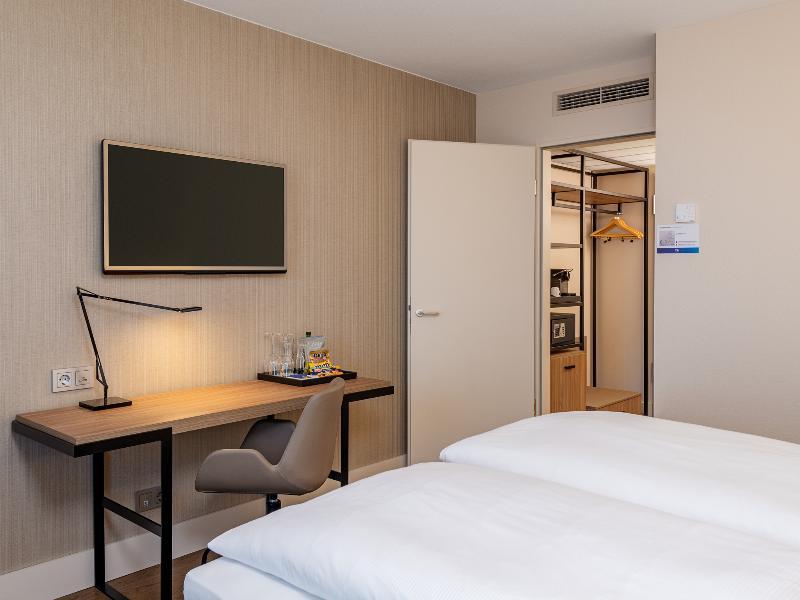 Nh Hamburg Altona Hotel Exterior photo